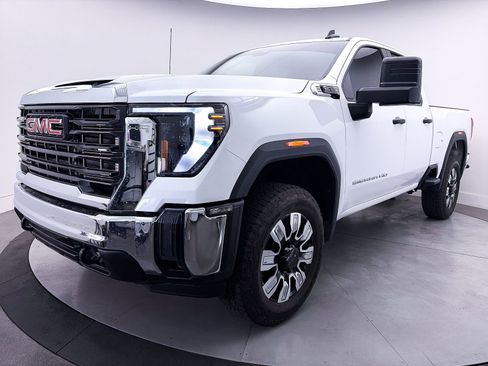 Used 2025 GMC Sierra 2500 Pro RWD image 10