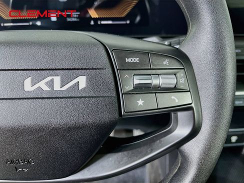 Used 2025 Kia K4 FWD image 15