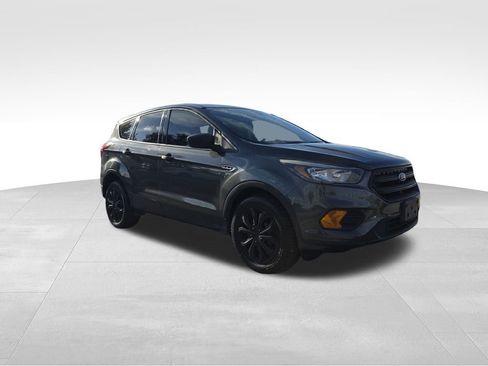 Used 2019 Ford Escape S image 2