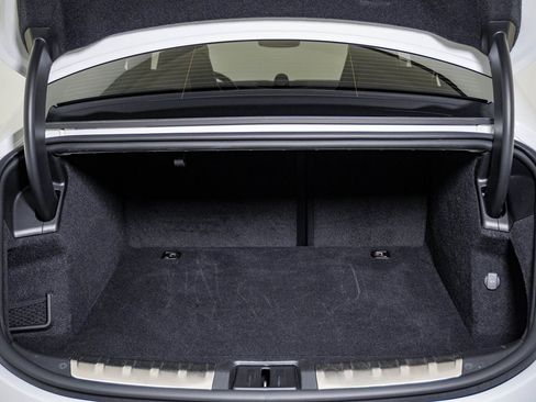 Used 2020 Porsche Taycan Turbo image 26