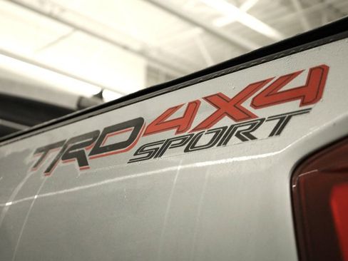 Used 2019 Toyota Tacoma TRD Sport image 39