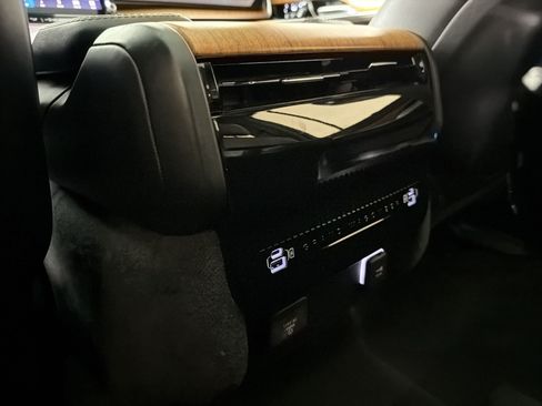 Used 2022 Jeep Grand Wagoneer Series III AWD/4WD image 31