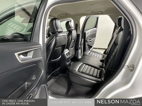 Used 2022 Ford Edge SEL image 12