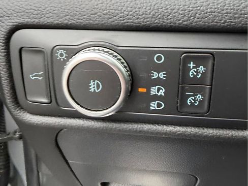 Certified 2022 Ford Explorer XLT w/ Equipment Group 202A image 26