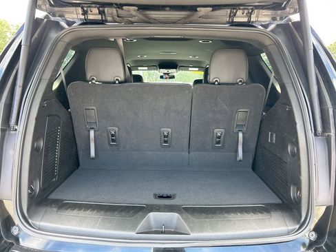 Used 2023 GMC Yukon SLT RWD image 52
