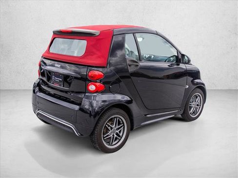 Used 2013 smart fortwo passion RWD image 5