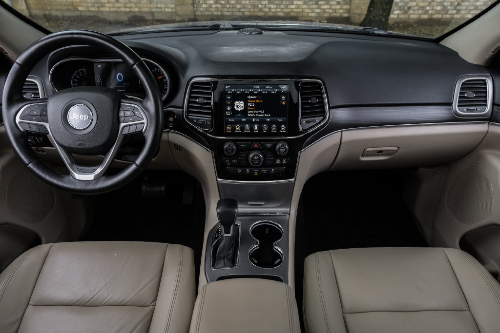 Used 2022 Jeep Grand Cherokee Limited w/ Tech Group RWD image 5