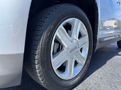 Used 2010 GMC Terrain SLT image 10