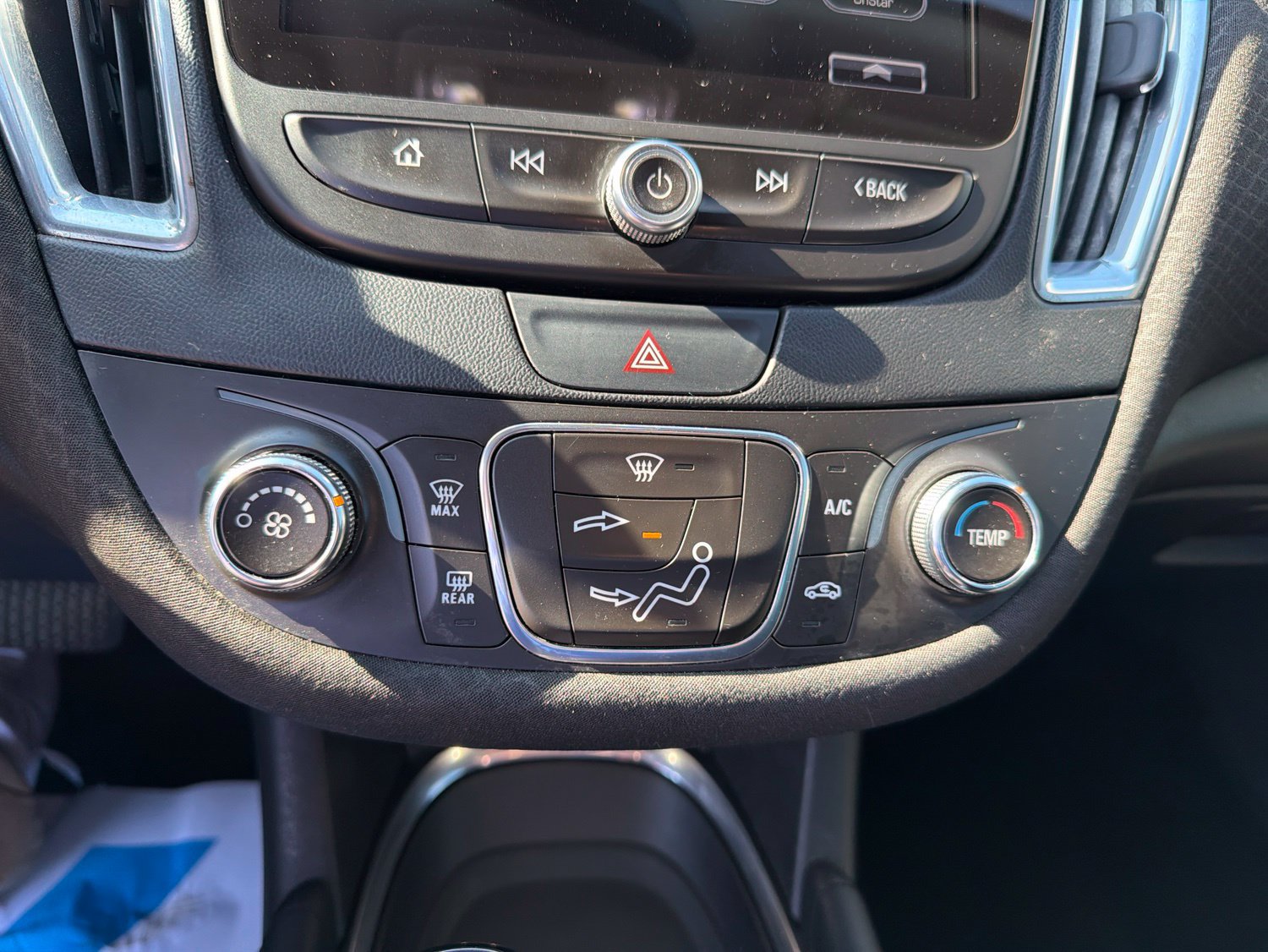 Used 2016 Chevrolet Malibu LT FWD image 15
