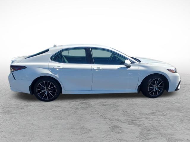 Certified 2024 Toyota Camry SE w/ Cold Weather Package FWD image 4