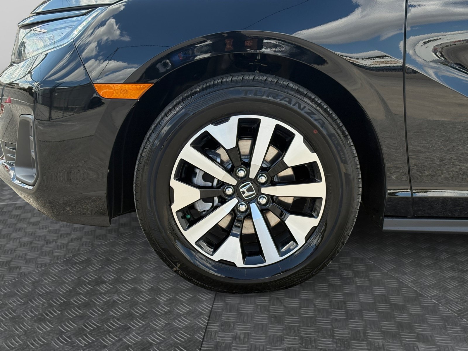 New 2026 Honda Odyssey EX-L image 9