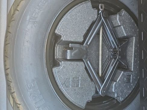 Used 2024 Toyota RAV4 Adventure image 16