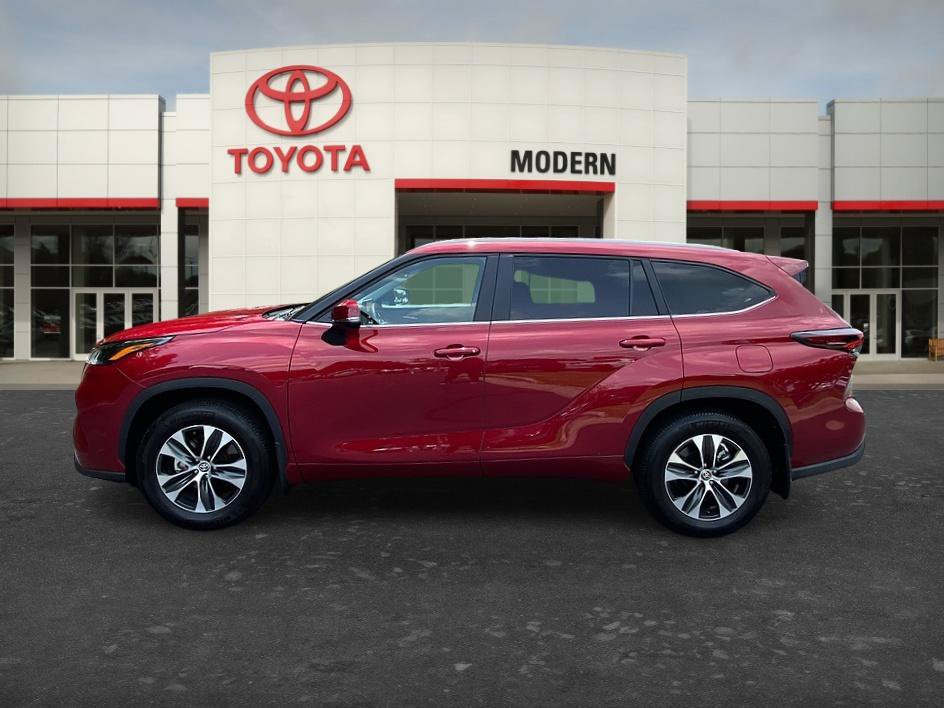 Certified 2026 Toyota Highlander XLE AWD/4WD image 8