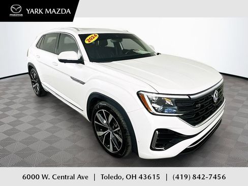 Used 2024 Volkswagen Atlas Cross Sport SEL Premium R-Line AWD/4WD image 1