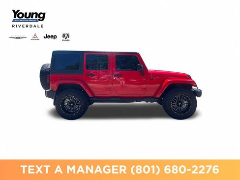 Used 2016 Jeep Wrangler Unlimited Sahara w/ Connectivity Group AWD/4WD image 5