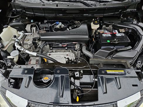 Used 2018 Nissan Rogue SV w/ Premium Package AWD/4WD image 28