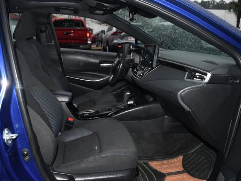 Used 2022 Toyota Corolla SE w/ SE Premium Package image 19