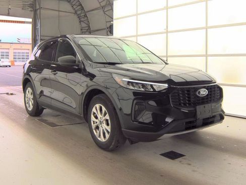 Used 2024 Ford Escape Active FWD image 3