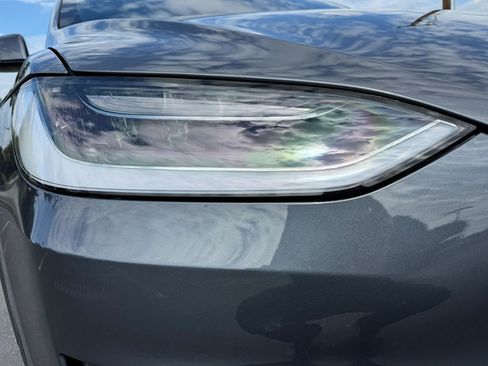 Used 2023 Tesla Model X AWD/4WD image 16