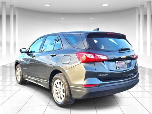 Used 2019 Chevrolet Equinox LS image 3