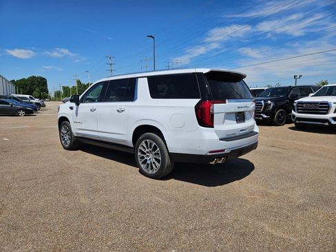 New 2026 GMC Yukon XL Denali w/ Denali Reserve Package AWD/4WD image 3