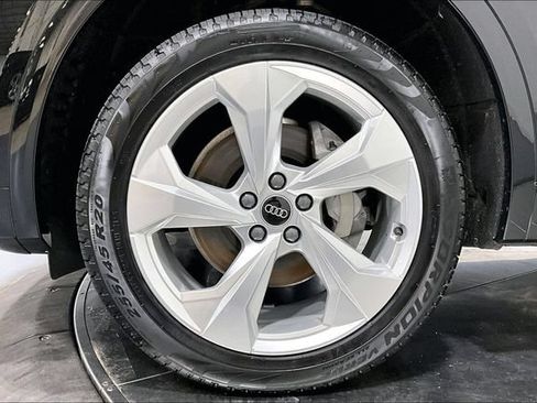 Used 2025 Audi Q5 2.0T Premium Plus w/ Premium Plus Package AWD/4WD image 5