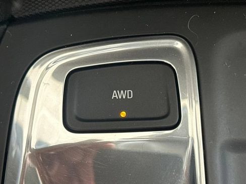 Used 2024 Chevrolet Equinox LT AWD/4WD image 34