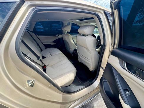 Used 2020 Honda Accord EX image 16