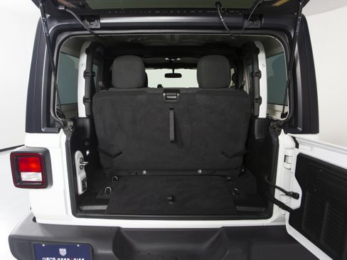 Used 2021 Jeep Wrangler Sport image 37