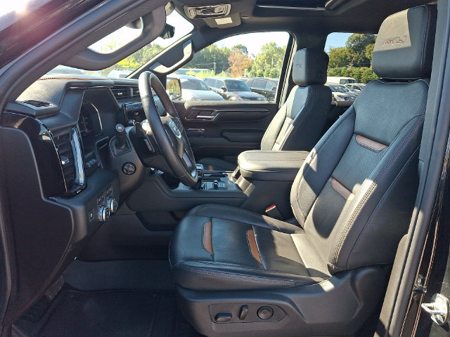 Used 2024 GMC Sierra 1500 AT4 w/ Technology Package AWD/4WD image 2