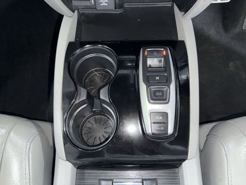 Used 2018 Honda Pilot Touring image 33