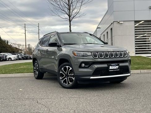 Used 2022 Jeep Compass Limited w/ Sun and Sound Group image 1