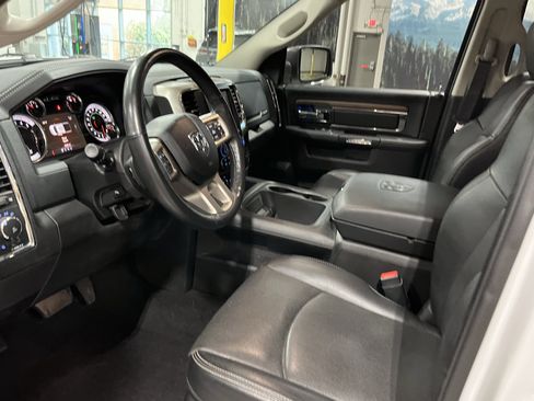 Used 2017 RAM 1500 Laramie w/ Convenience Group image 11