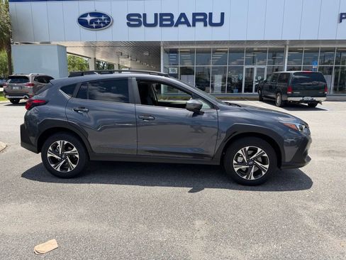 Used 2025 Subaru Crosstrek 2.0i Premium AWD/4WD image 2
