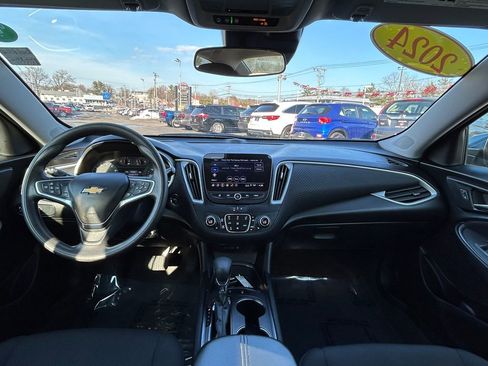 Used 2024 Chevrolet Malibu LT image 19