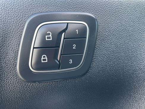 Used 2020 Ford Escape SEL image 29