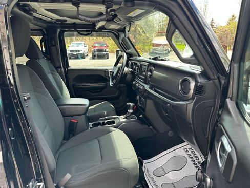 Certified 2022 Jeep Wrangler Unlimited Sport AWD/4WD image 28