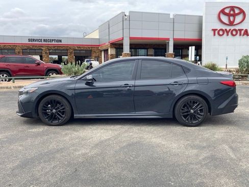 Certified 2025 Toyota Camry SE w/ Convenience Package image 8