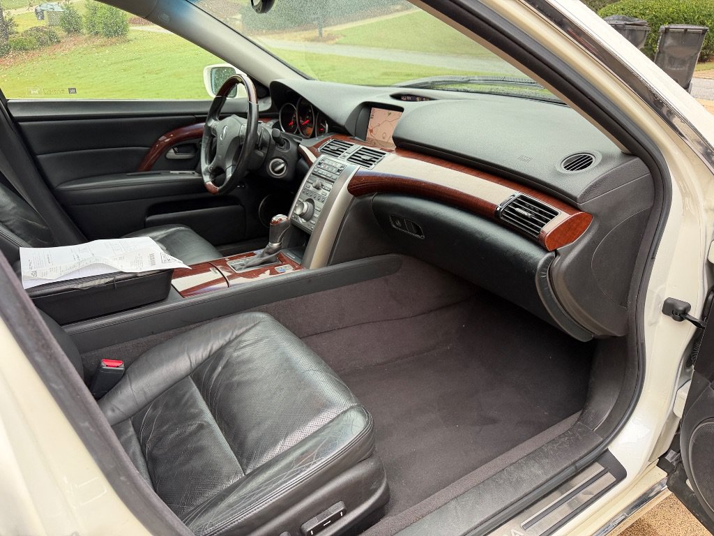 Used 2010 Acura RL w/ Technology Package AWD/4WD image 23