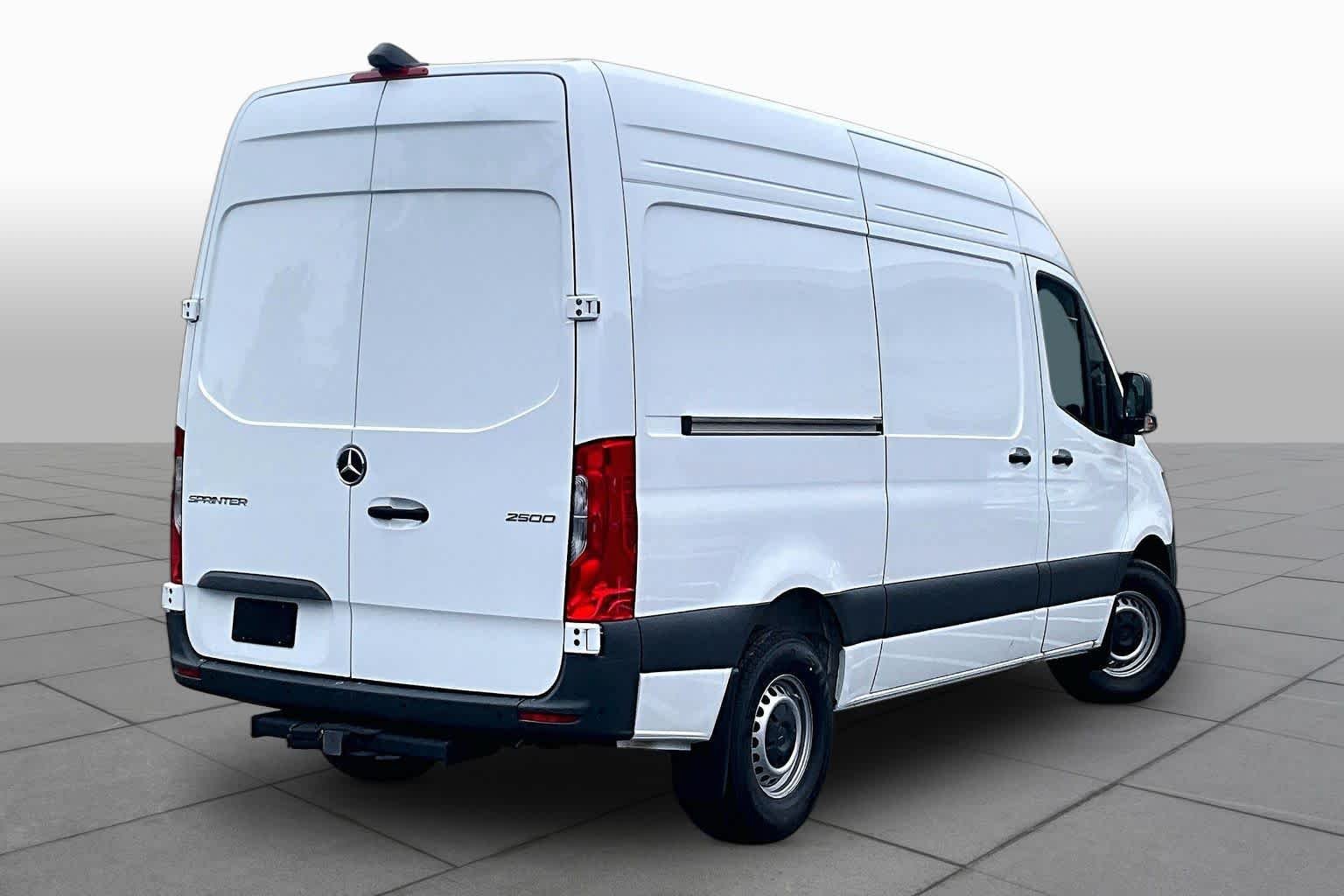 Used 2026 Mercedes-Benz Sprinter 2500 image 12