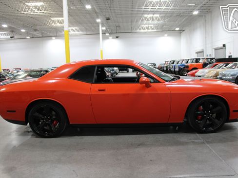 Used 2009 Dodge Challenger SRT8 image 26