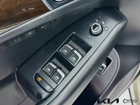 Used 2015 Audi Q5 2.0T Premium Plus w/ Technology Package AWD/4WD image 17