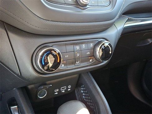 Certified 2022 Chevrolet TrailBlazer LT w/ Driver Confidence Package image 23