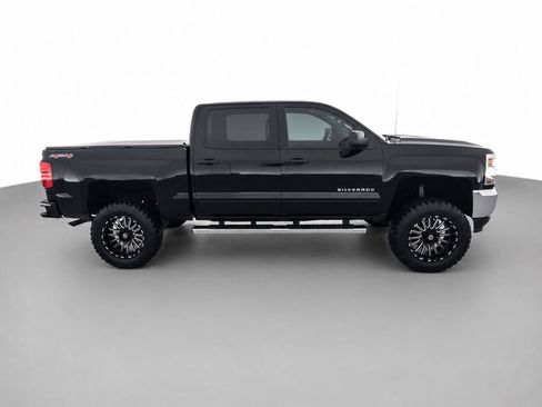 Used 2017 Chevrolet Silverado 1500 LT w/ All Star Edition AWD/4WD image 4