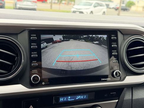 Certified 2023 Toyota Tacoma SR5 AWD/4WD image 4