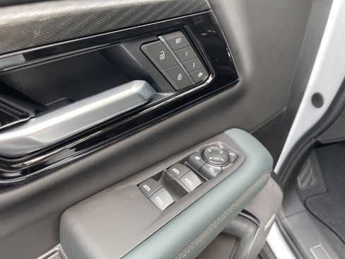 New 2026 GMC Yukon AT4 w/ AT4 Premium Plus Package AWD/4WD image 19