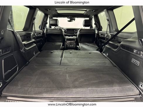 Used 2024 Jeep Wagoneer Series II AWD/4WD image 15