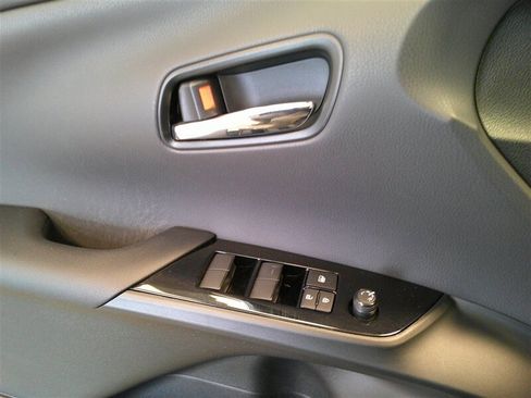 Used 2021 Toyota Prius Prime LE image 34