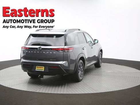 Used 2022 Nissan Pathfinder SV AWD/4WD image 42