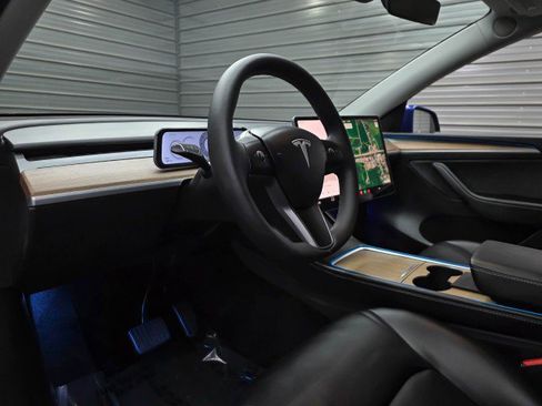 Used 2025 Tesla Model Y Long Range AWD/4WD image 10